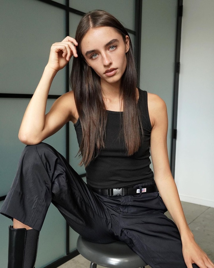 Sydney Walker (model)