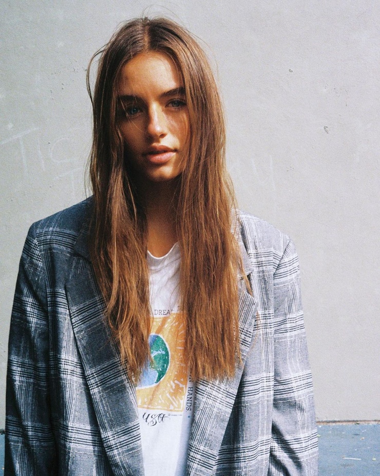 Sydney Walker (model)