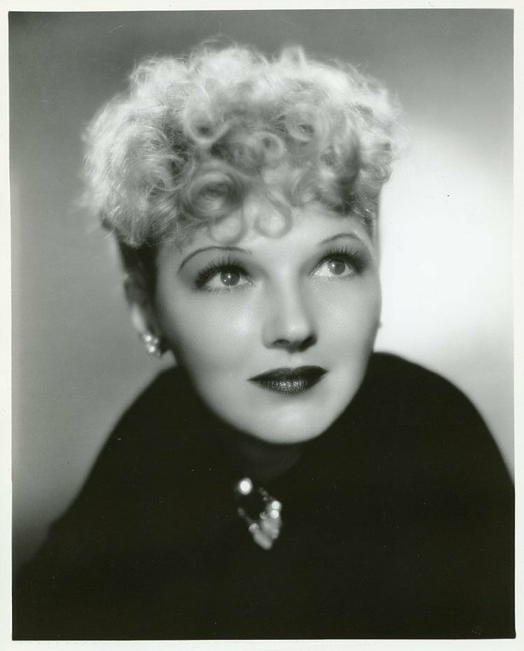 Astrid Allwyn Astrid Allwyn