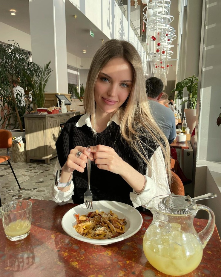 Donya Elizarova Donya Elizarova