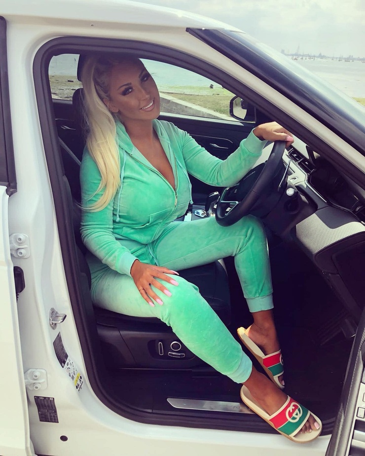 Holly Deacon Holly Deacon