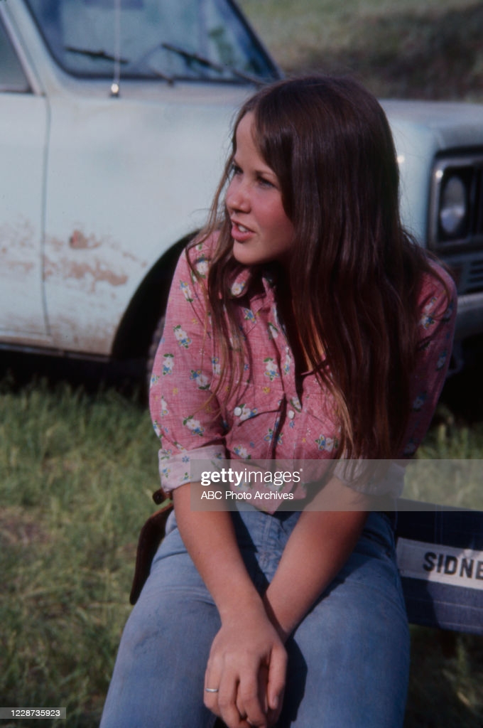 Sweet Hostage (1975) Sweet Hostage (1975)