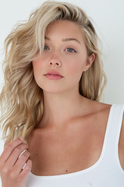 Kaitlyn Hoeffner Kaitlyn Hoeffner