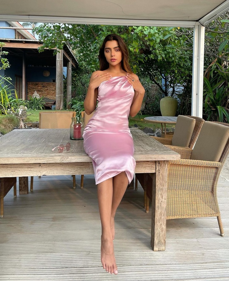 Ruhi Singh Ruhi Singh