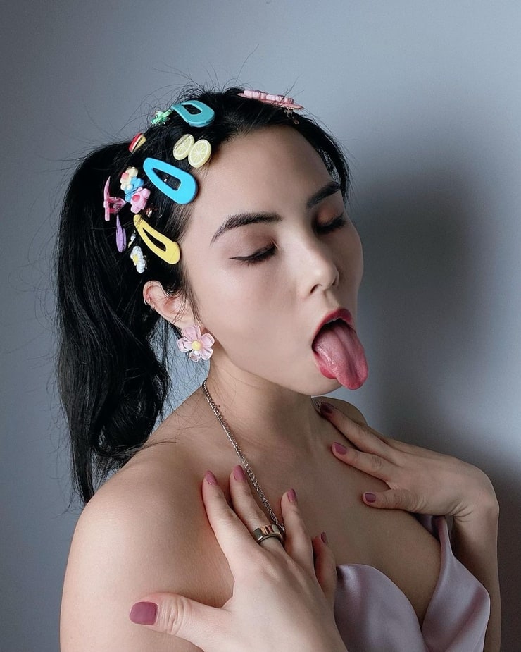 Anna Akana