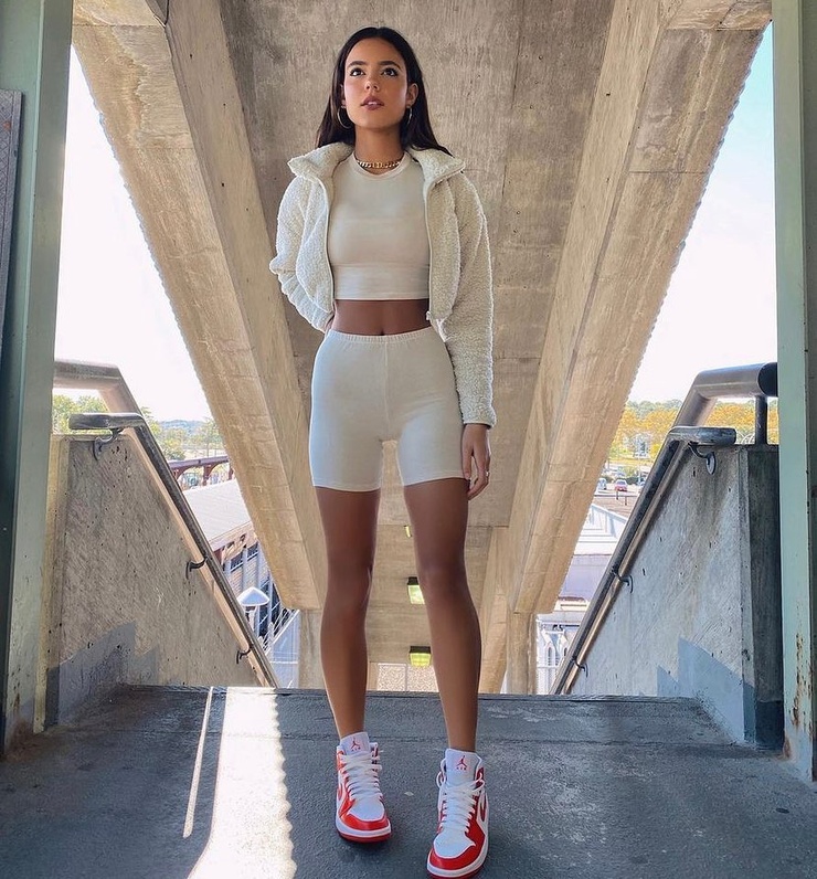 Ella Mendelsohn Ella Mendelsohn