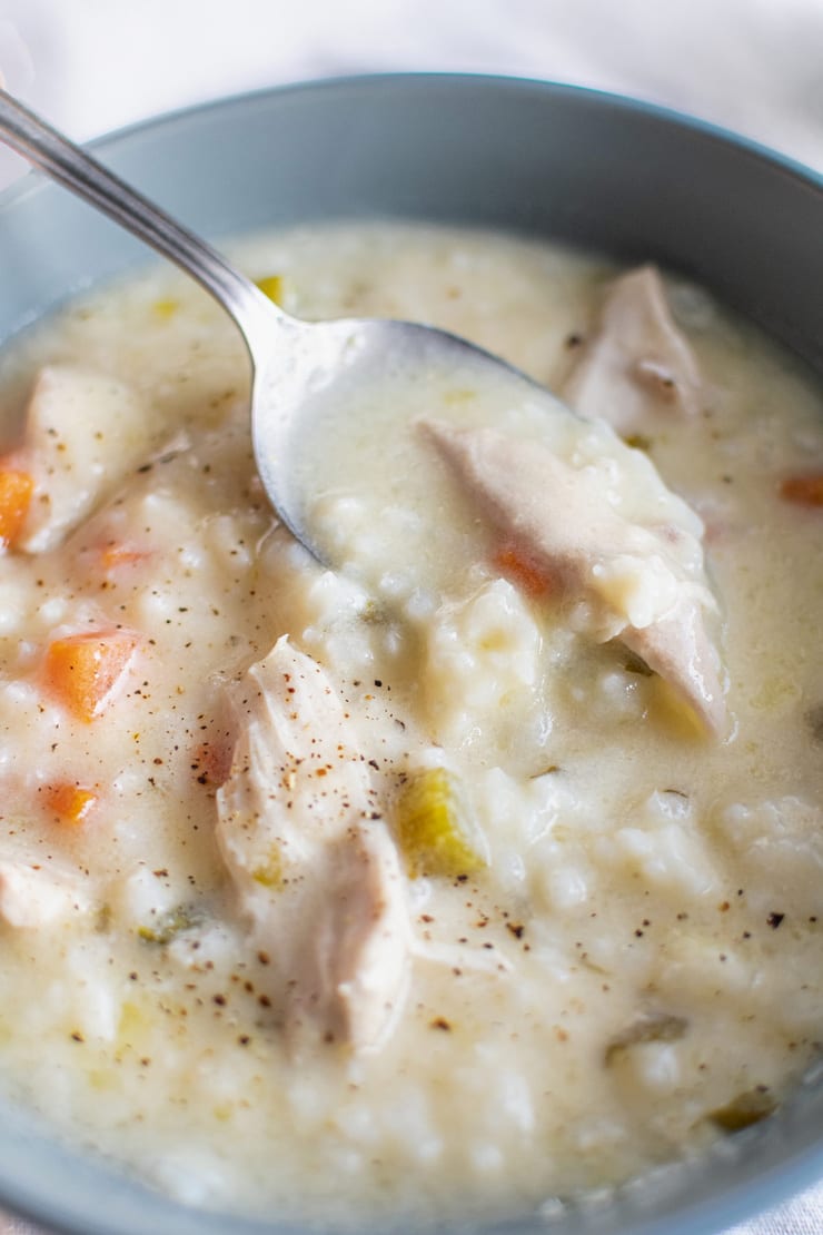 Avgolemono Soup / Greek Lemon Chicken & Rice Soup