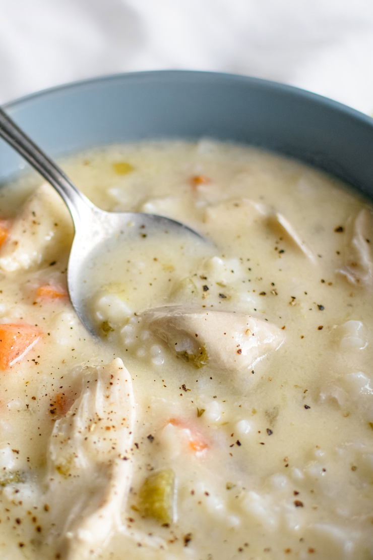 Avgolemono Soup / Greek Lemon Chicken & Rice Soup