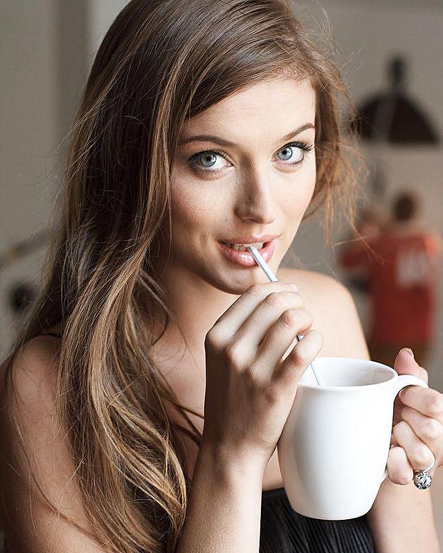Anna Zayachkivska Anna Zayachkivska