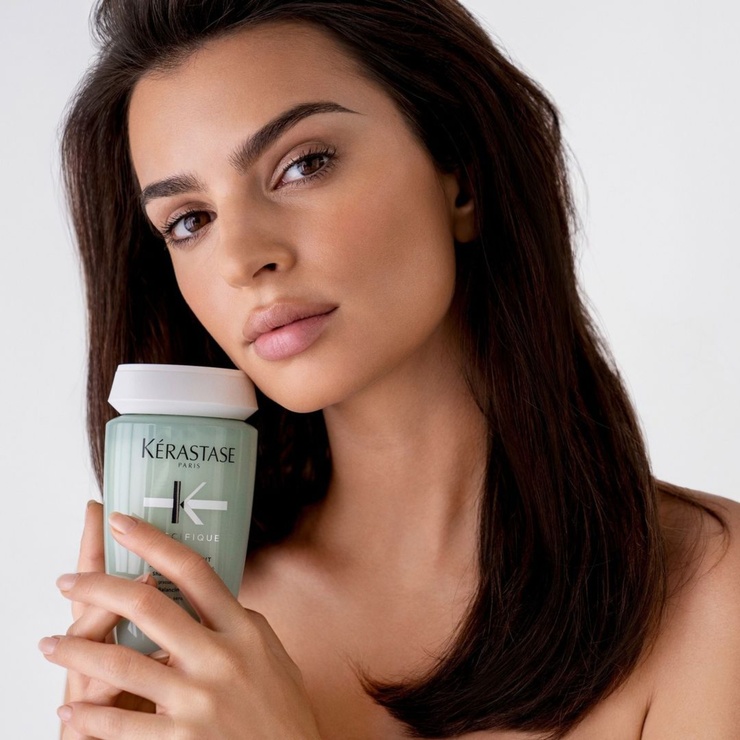Emily Ratajkowski