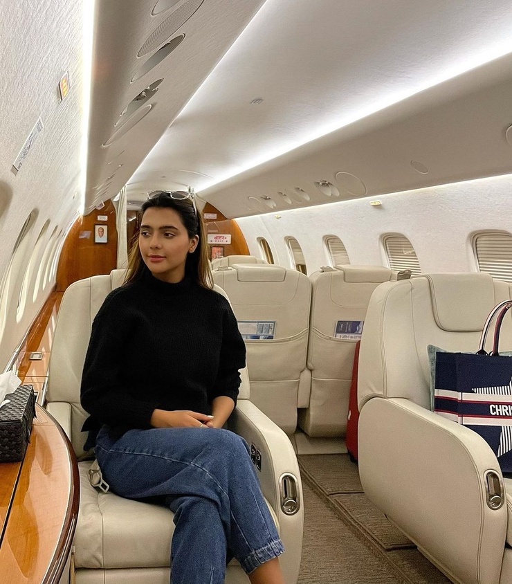 Ruhi Singh Ruhi Singh