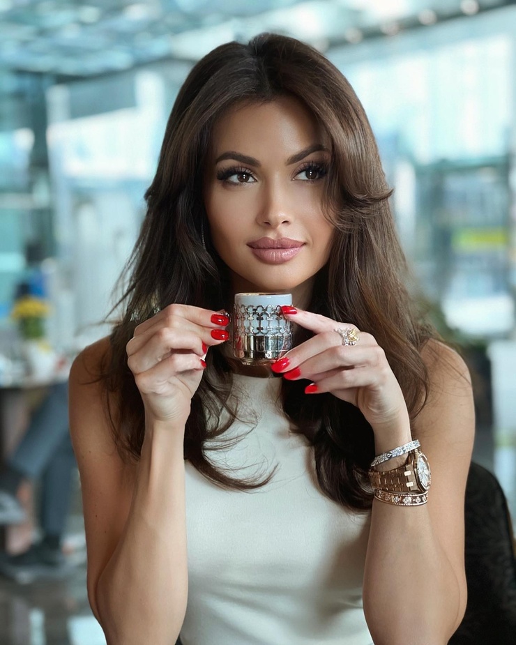 Alena Khovrina Alena Khovrina