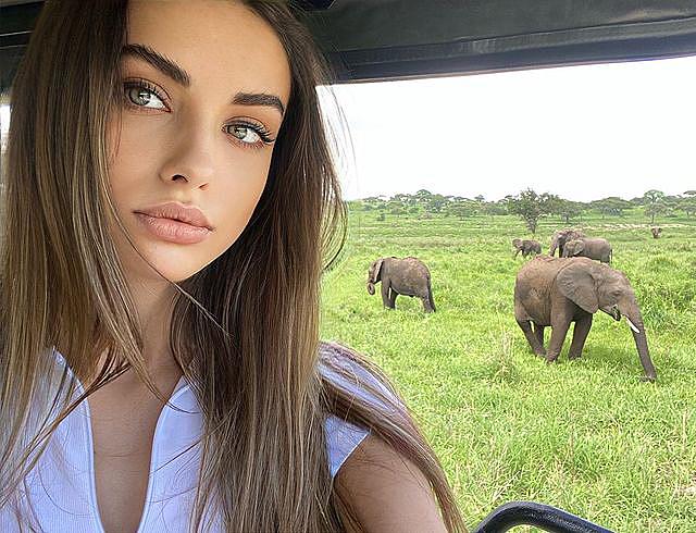 Liza Kovalenkoo Liza Kovalenkoo