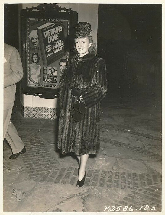 Muriel Angelus