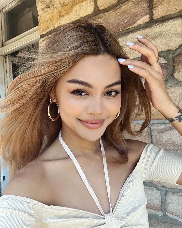 Lily Maymac Lily Maymac