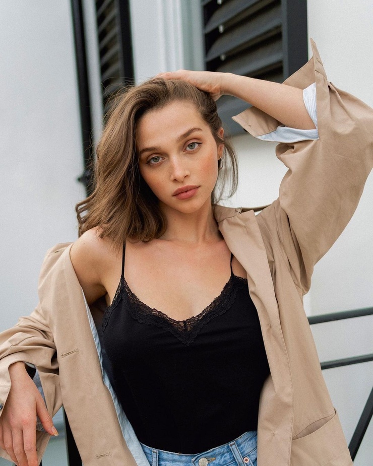 Talia Wallis