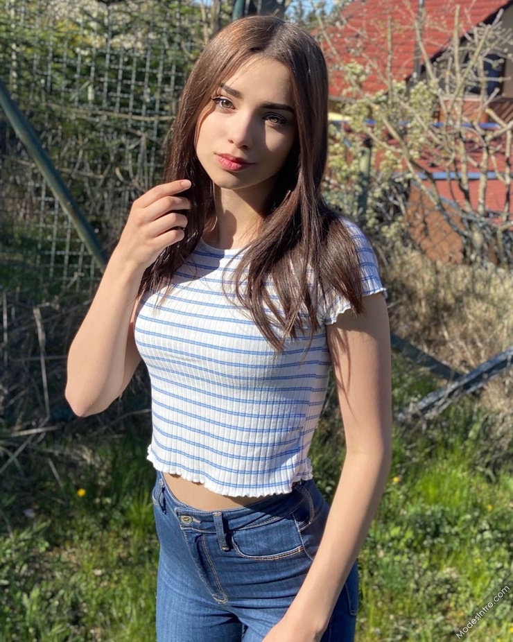 Sophie Xdt Sophie Xdt