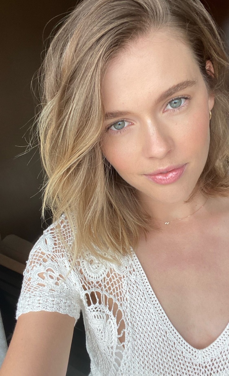 Victoria Lee Victoria Lee