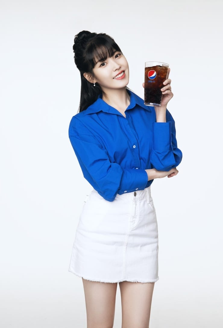 IU