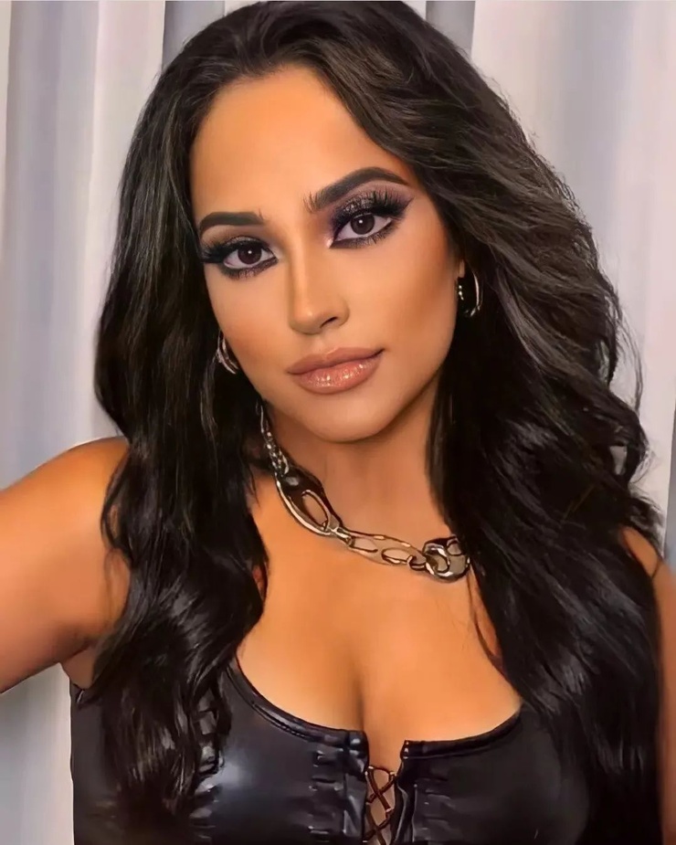 Becky G.
