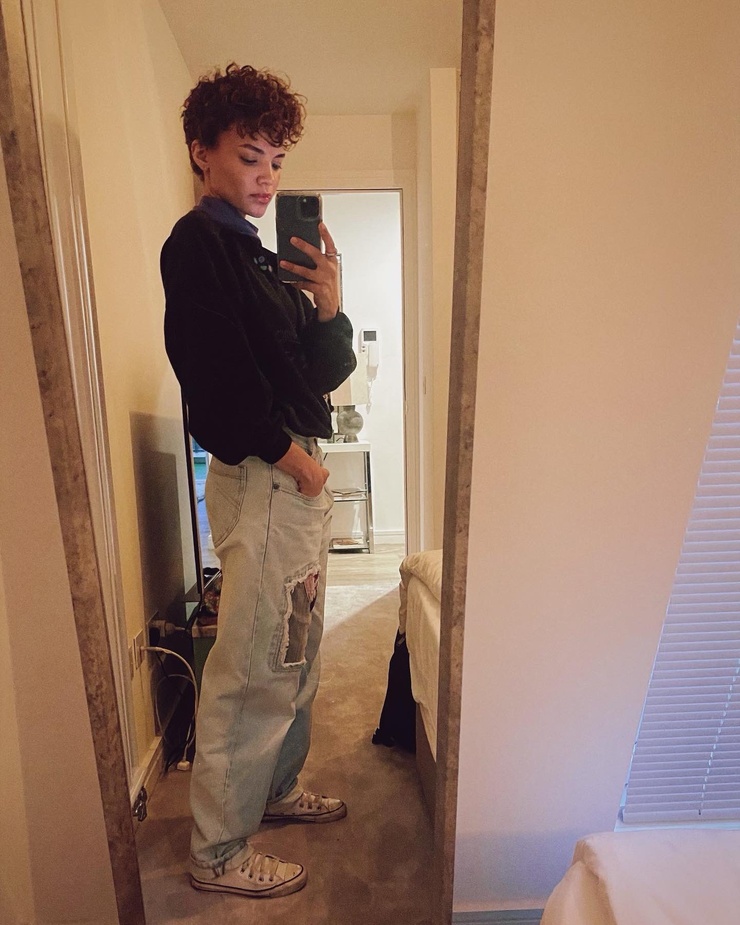 Leslie Grace
