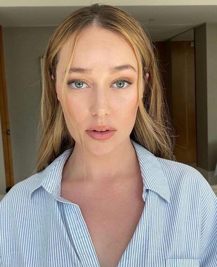 Picture of Alycia Debnam Carey