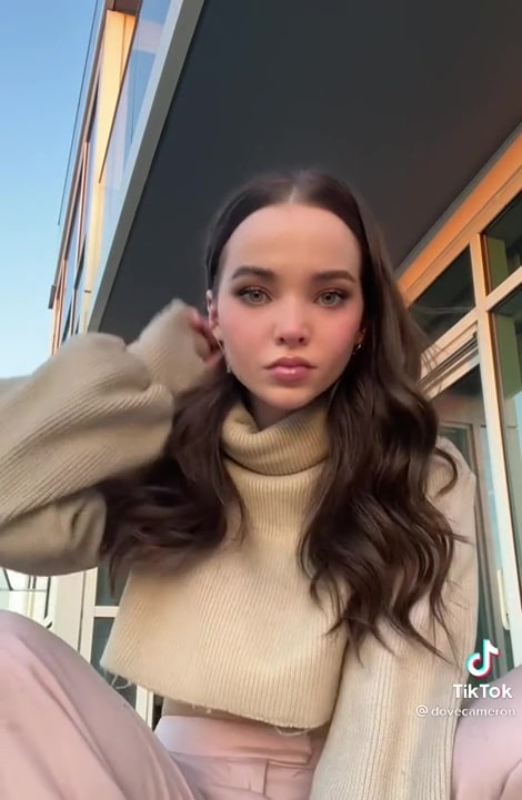 Dove Cameron