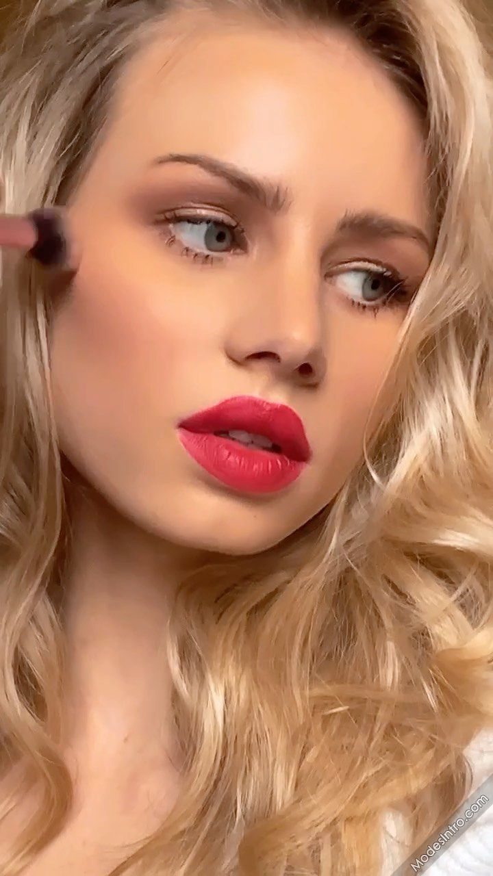 Maren Tschinkel. Maren Tschinkel.