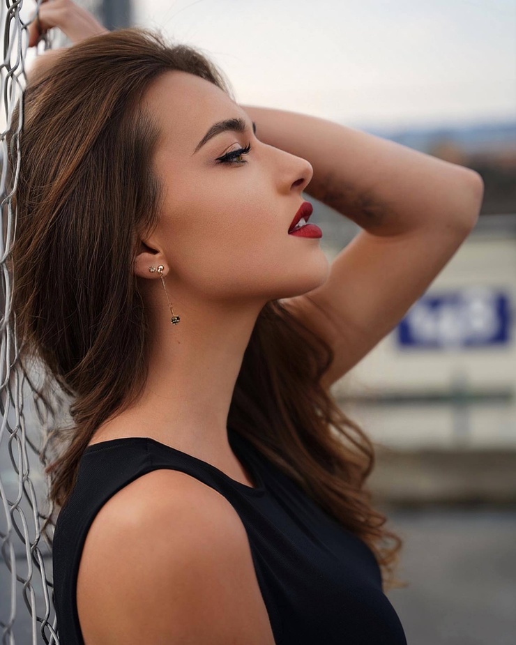 Izabela Ion Izabela Ion