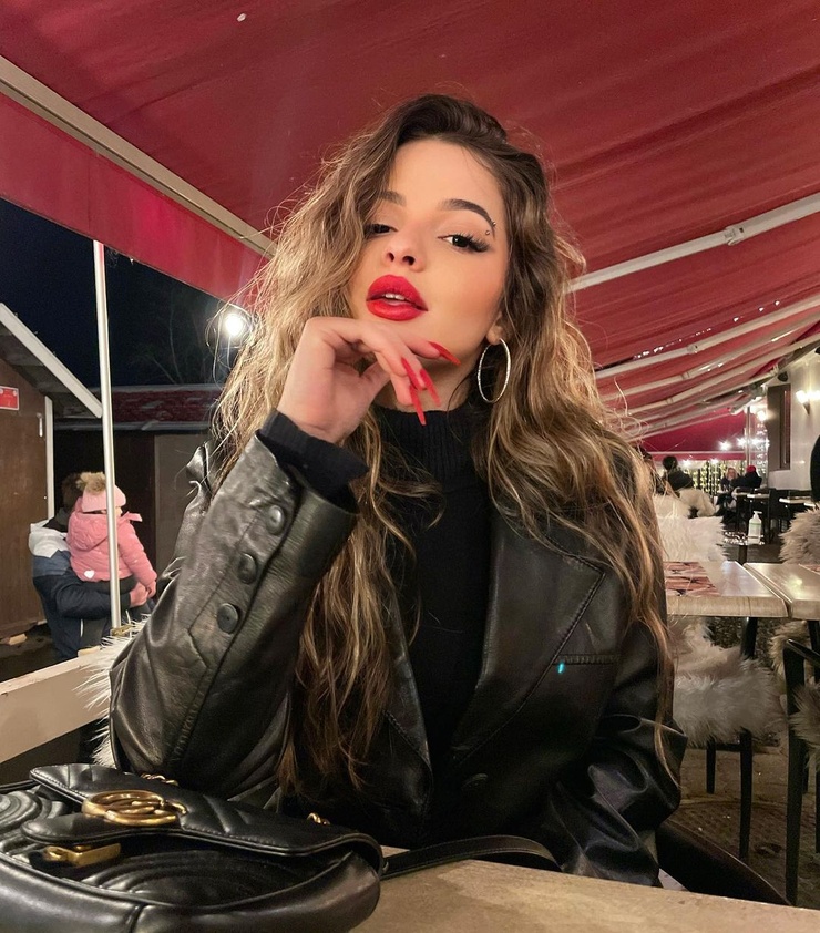 Isa Longwell
