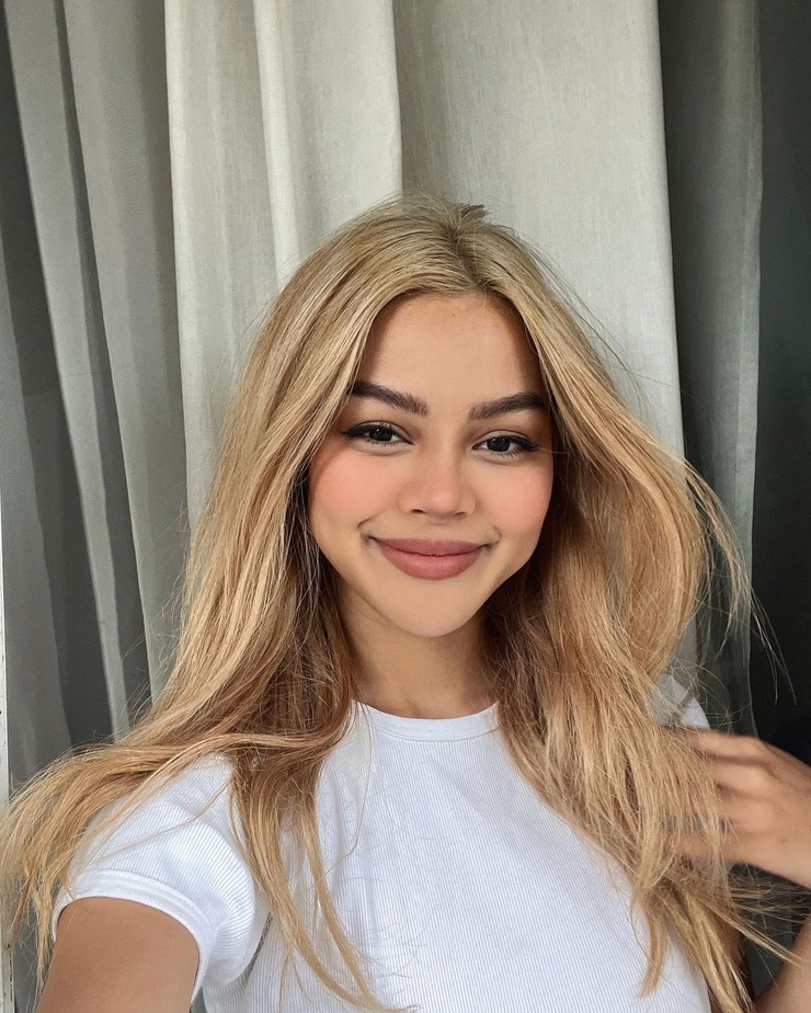Lily Maymac