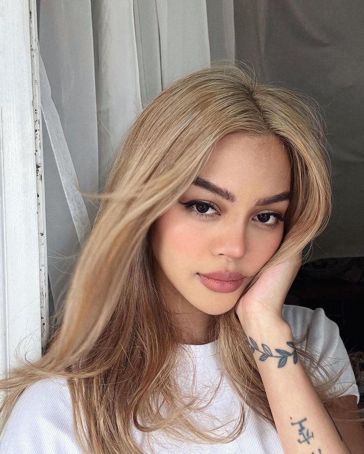 Lily Maymac Lily Maymac
