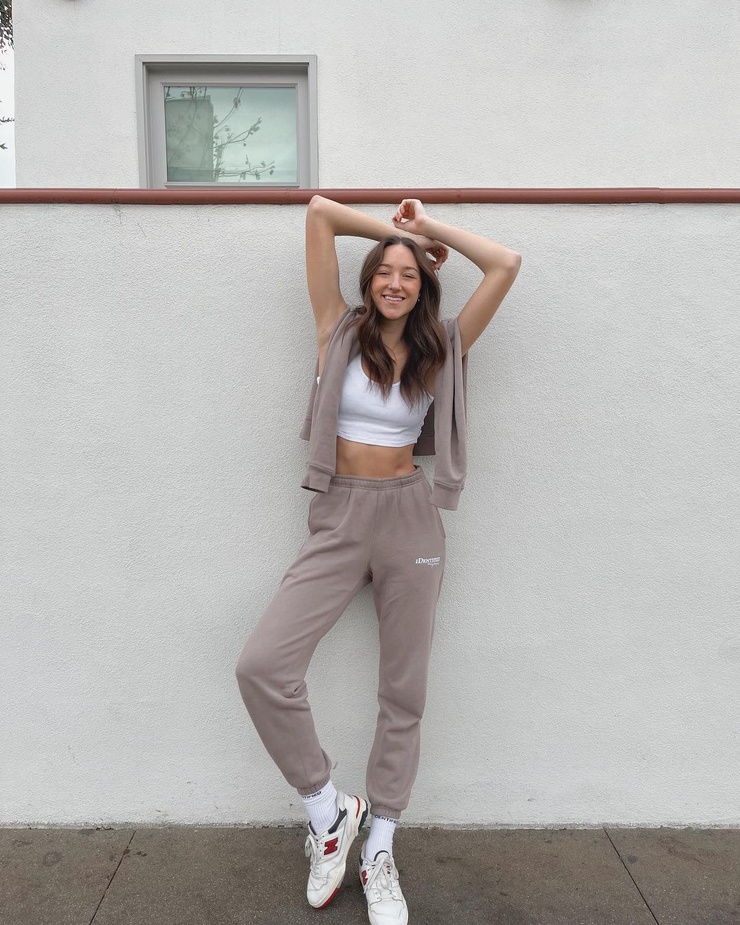 Ava Cota