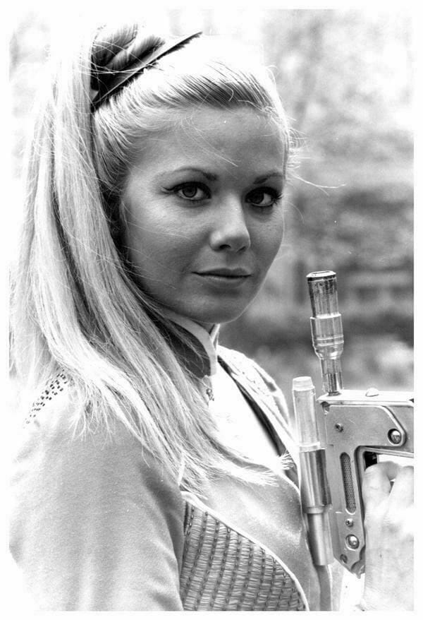 Glynis Barber
