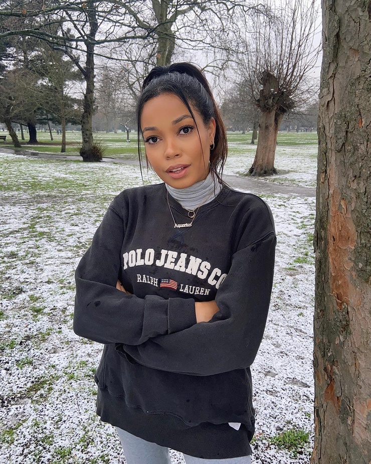 Dionne Bromfield Dionne Bromfield