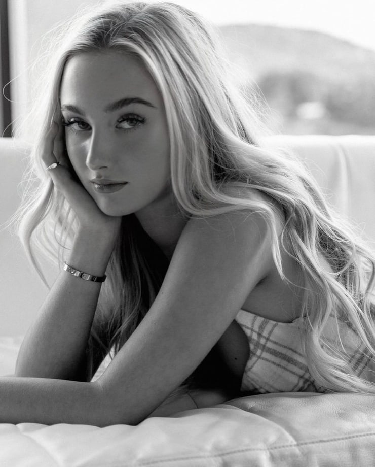 Scarlett Barnett