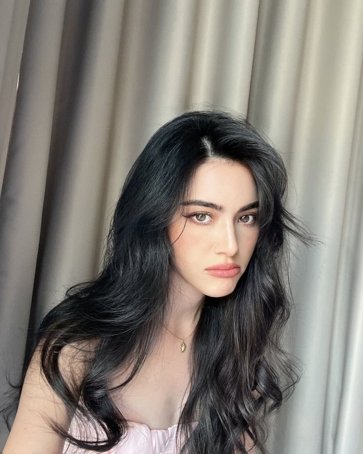 Davika Hoorne Davika Hoorne
