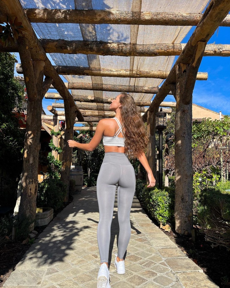 Brit Manuela (model)
