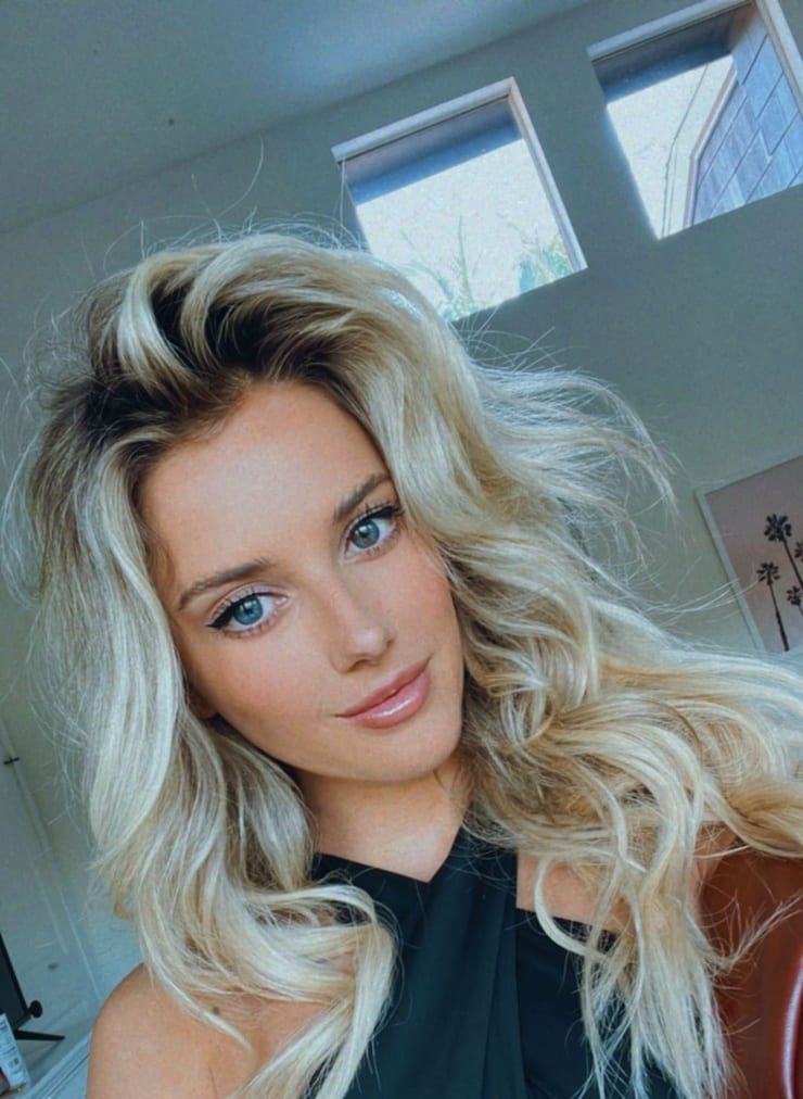 Lindsay Brewer Lindsay Brewer