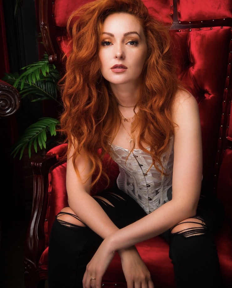 Nicole Simone