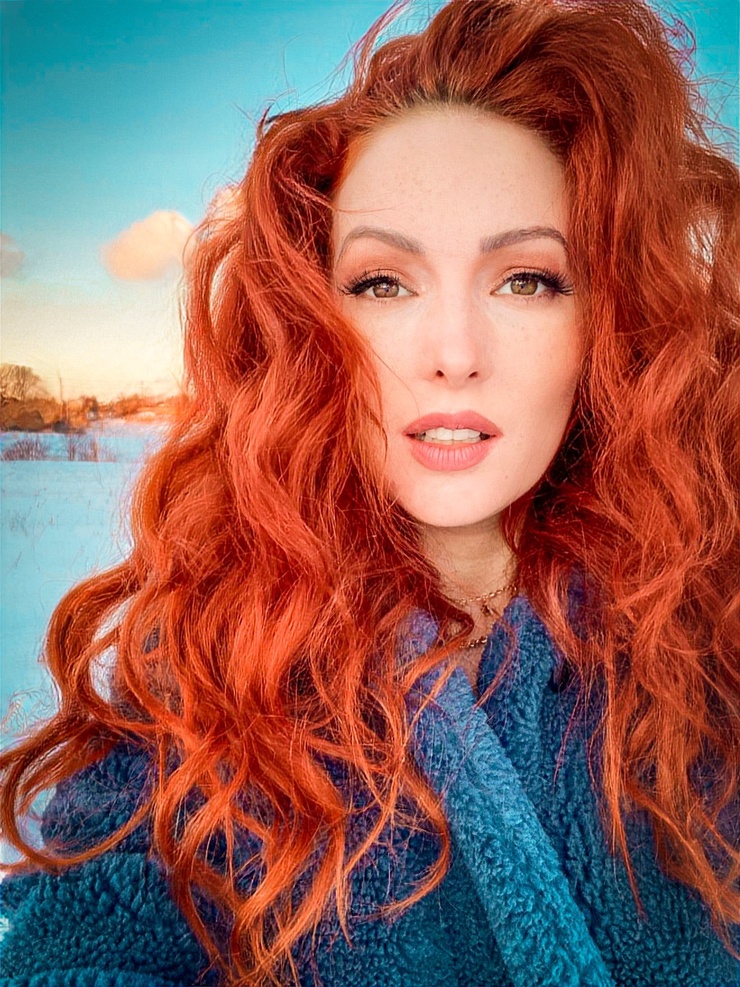 Nicole Simone