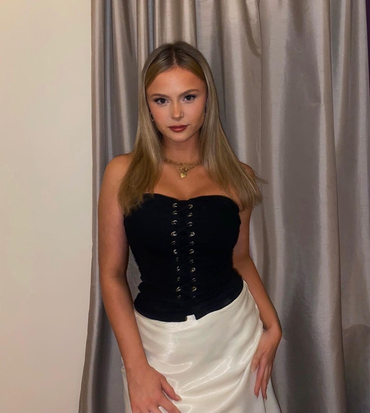 Mia Jenkins Mia Jenkins