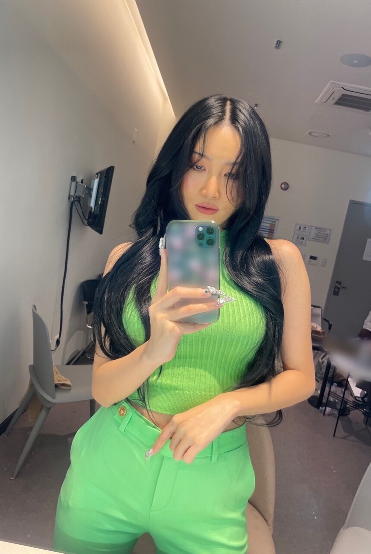Hwasa Hwasa