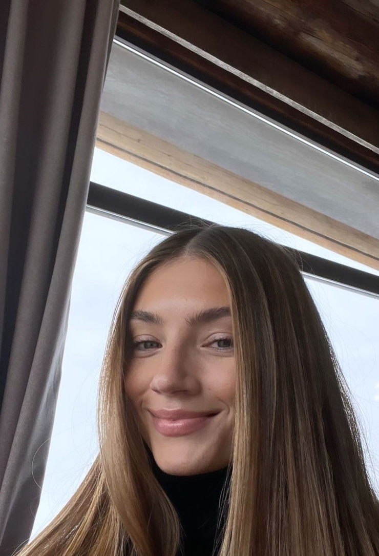 Lorena RAE