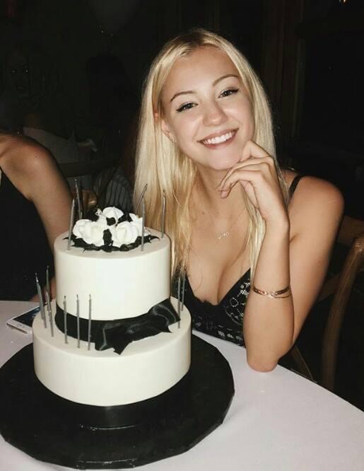 Ava Sambora