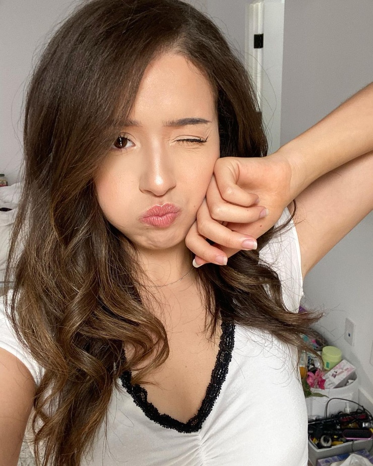 Imane 'Pokimane' Anys picture