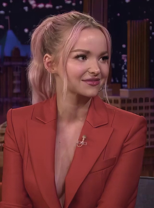 Dove Cameron