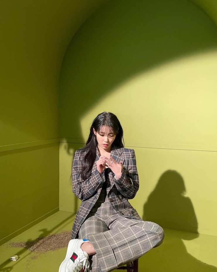 IU