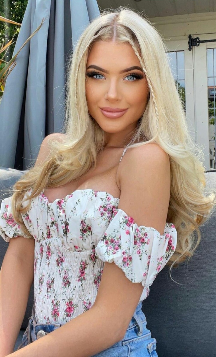 Ellie Brown-Wood Ellie Brown-Wood
