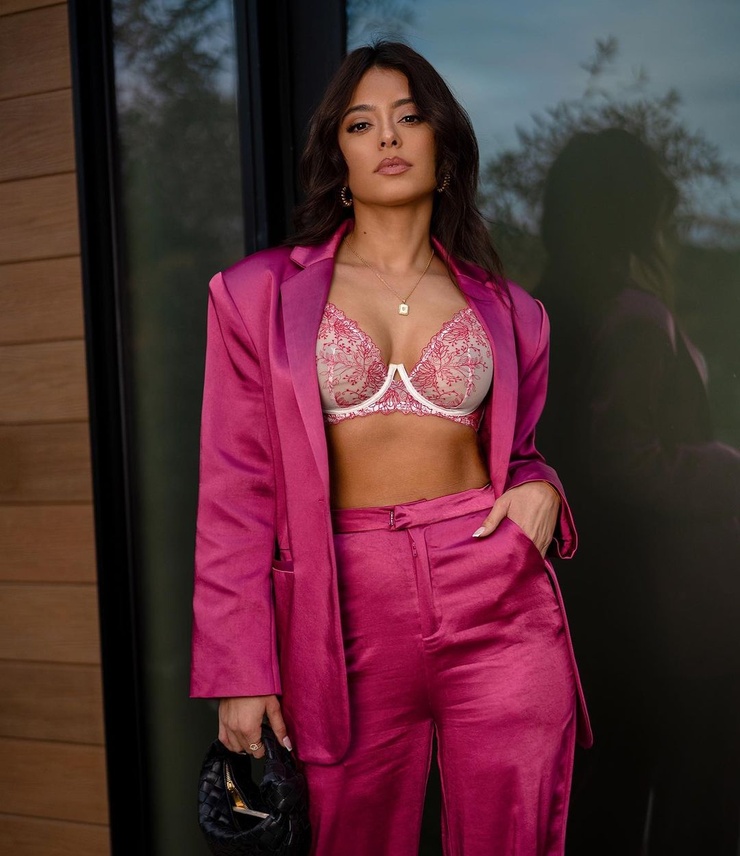 Michelle Hayden Michelle Hayden